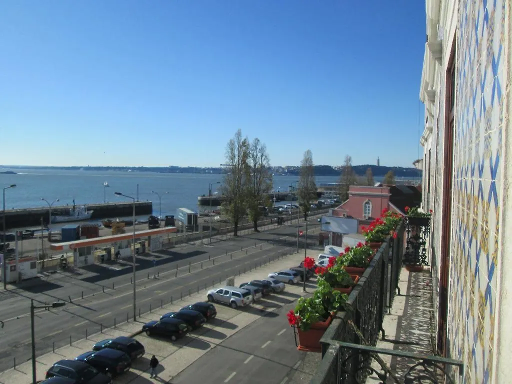 Apartment Tagus River Лиссабон Португалия